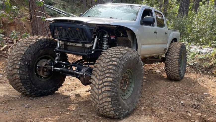 2006 Toyota Tacoma Double Cab Rock Crawler