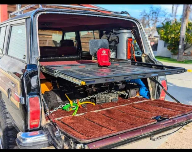 1989 Grand Wagoneer with TTB Conversion