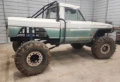 1972 Jeep J2000 Rock Crawler