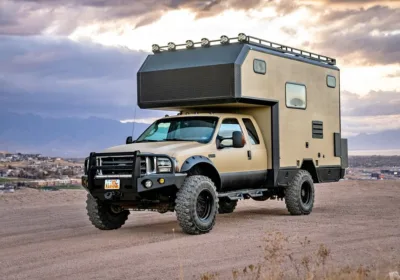 FB-2004-Ford-F550-Expedition-Vehicle-01