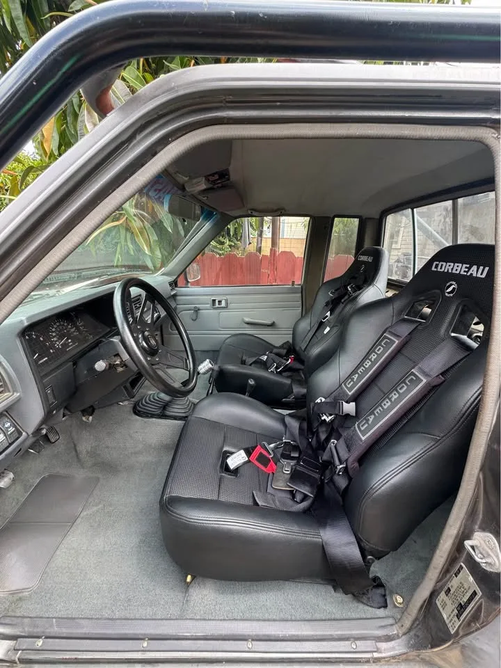 1986 Toyota Truck on 40″ Nitto Tires