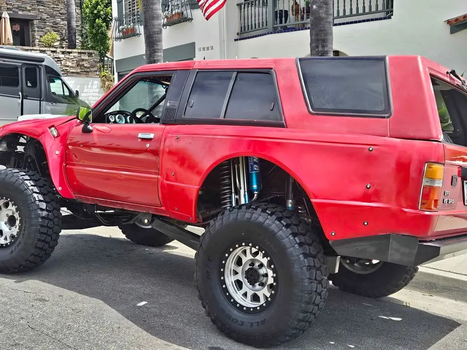1989 Toyota 4Runner Prerunner with 2.5″ Kings and Bilstein Bypasses