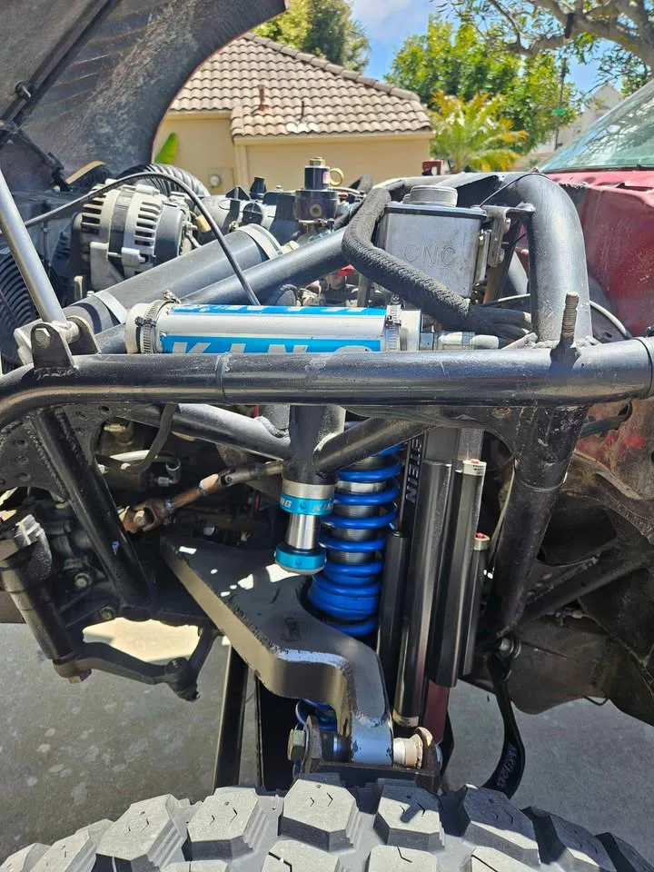 1989 Toyota 4Runner Prerunner with 2.5″ Kings and Bilstein Bypasses