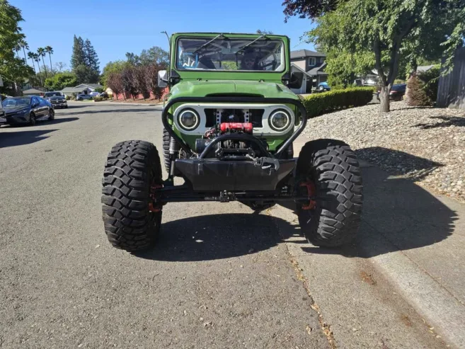 1972 Toyota FJ40 on 40 Inch Tires