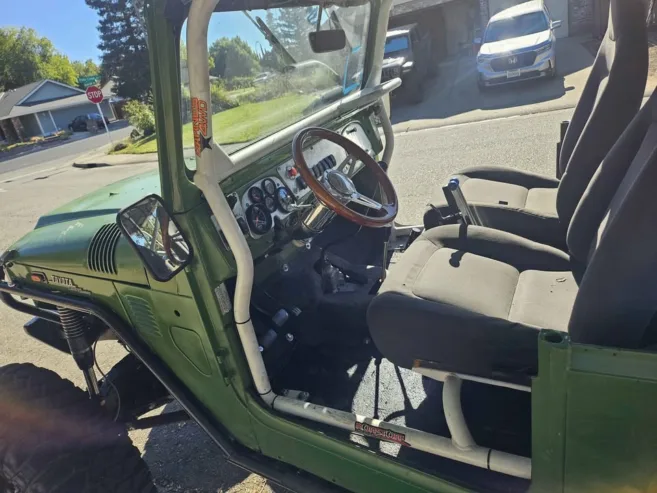 1972 Toyota FJ40 on 40 Inch Tires