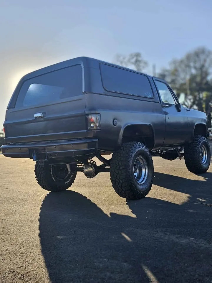 1976 Chevy Blazer with 6 inch Lift 35 inch Tires