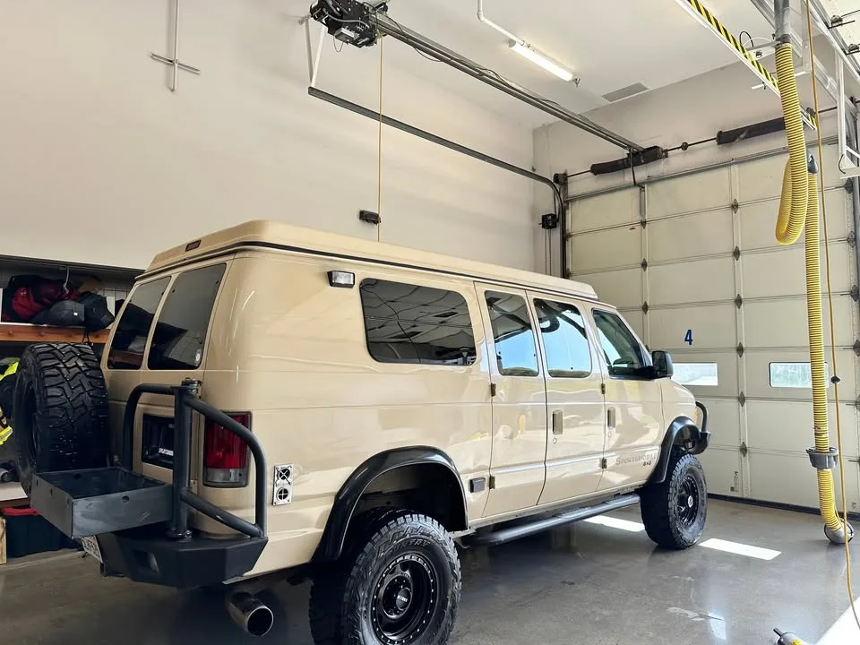 2005 Ford Sportsmobile 4×4 Van