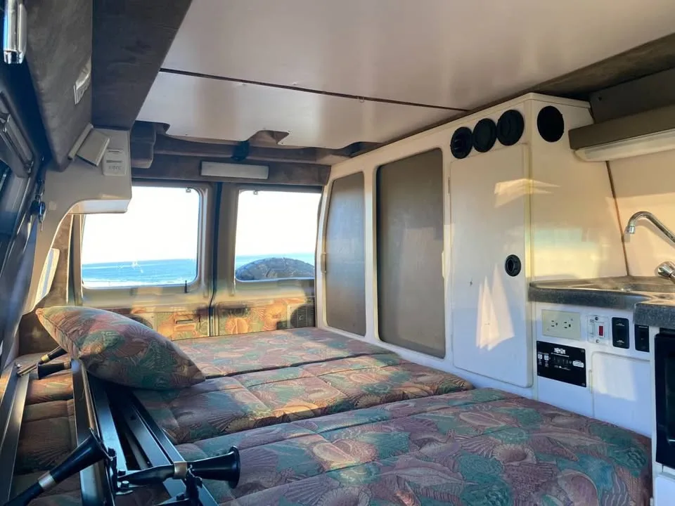 2005 Ford Sportsmobile 4×4 Van