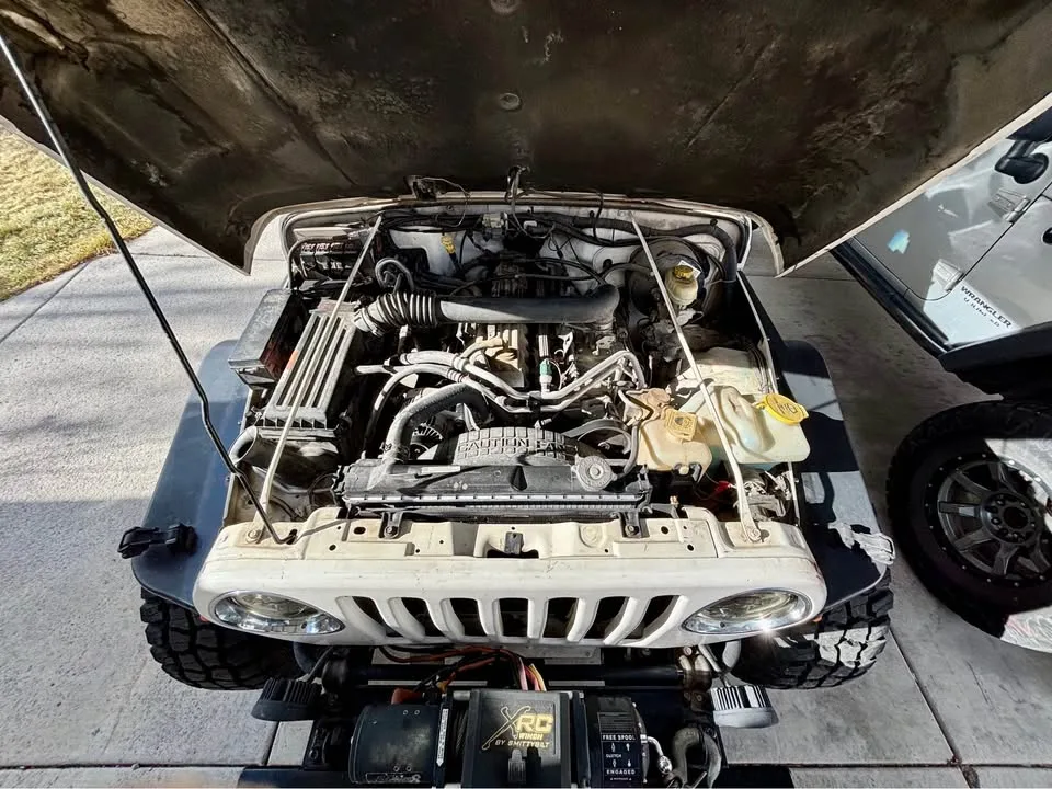 2005 White Jeep LJ Wrangler Unlimited