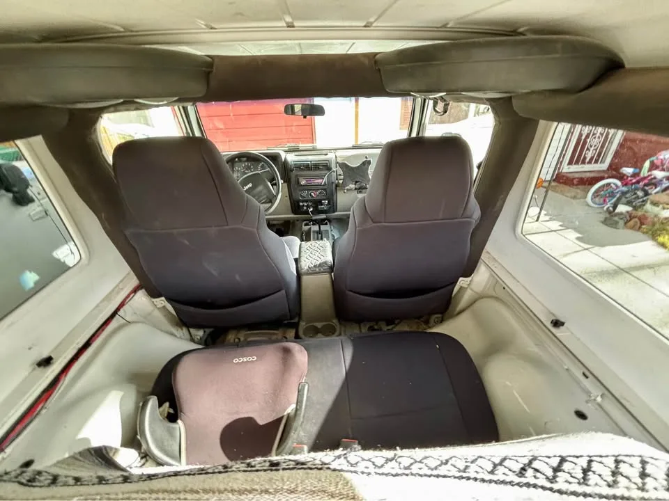 2005 White Jeep LJ Wrangler Unlimited
