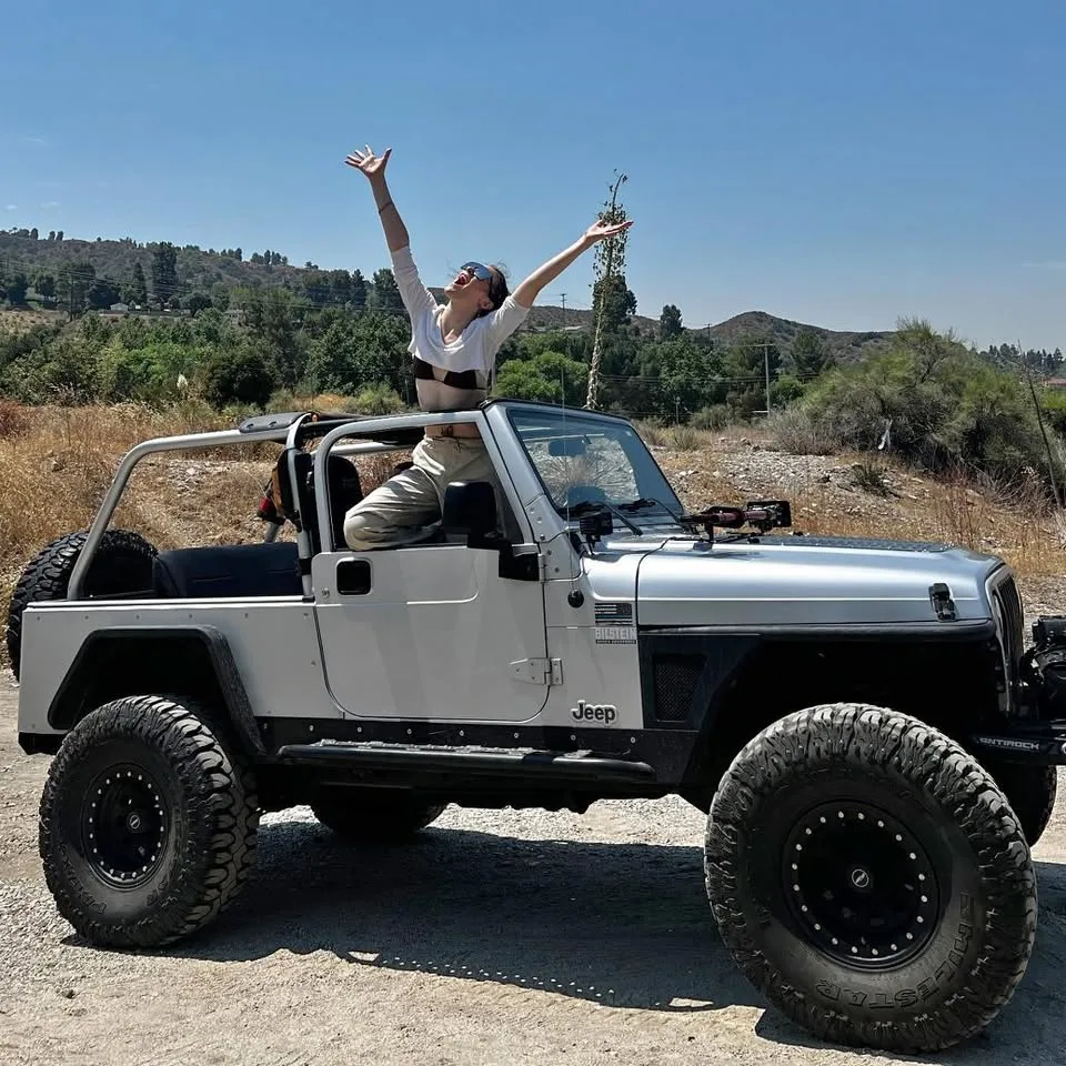 2004 Jeep LJ with 4v4 Off Road Short Arm Kit