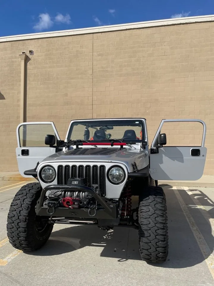 2004 Jeep LJ with 4v4 Off Road Short Arm Kit