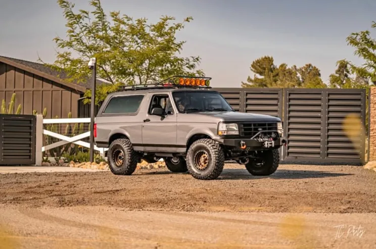 1995 Ford Bronco $100K Build