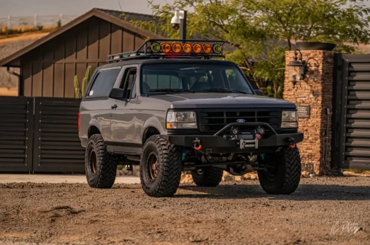 1995 Ford Bronco $100K Build