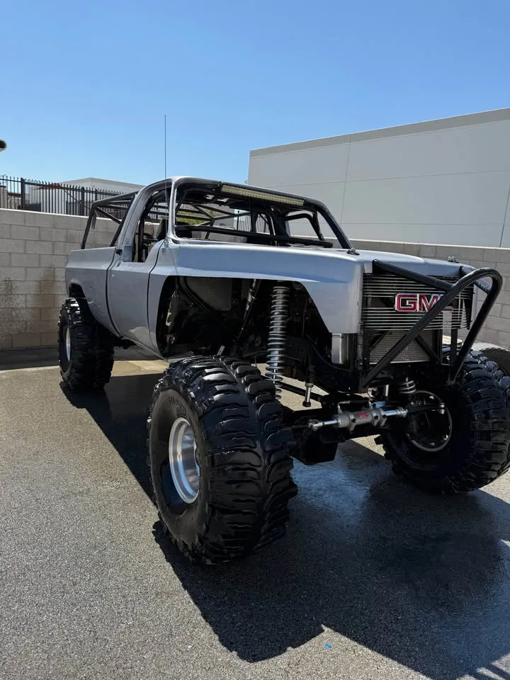 1981 GMC Truck Rock Crawler